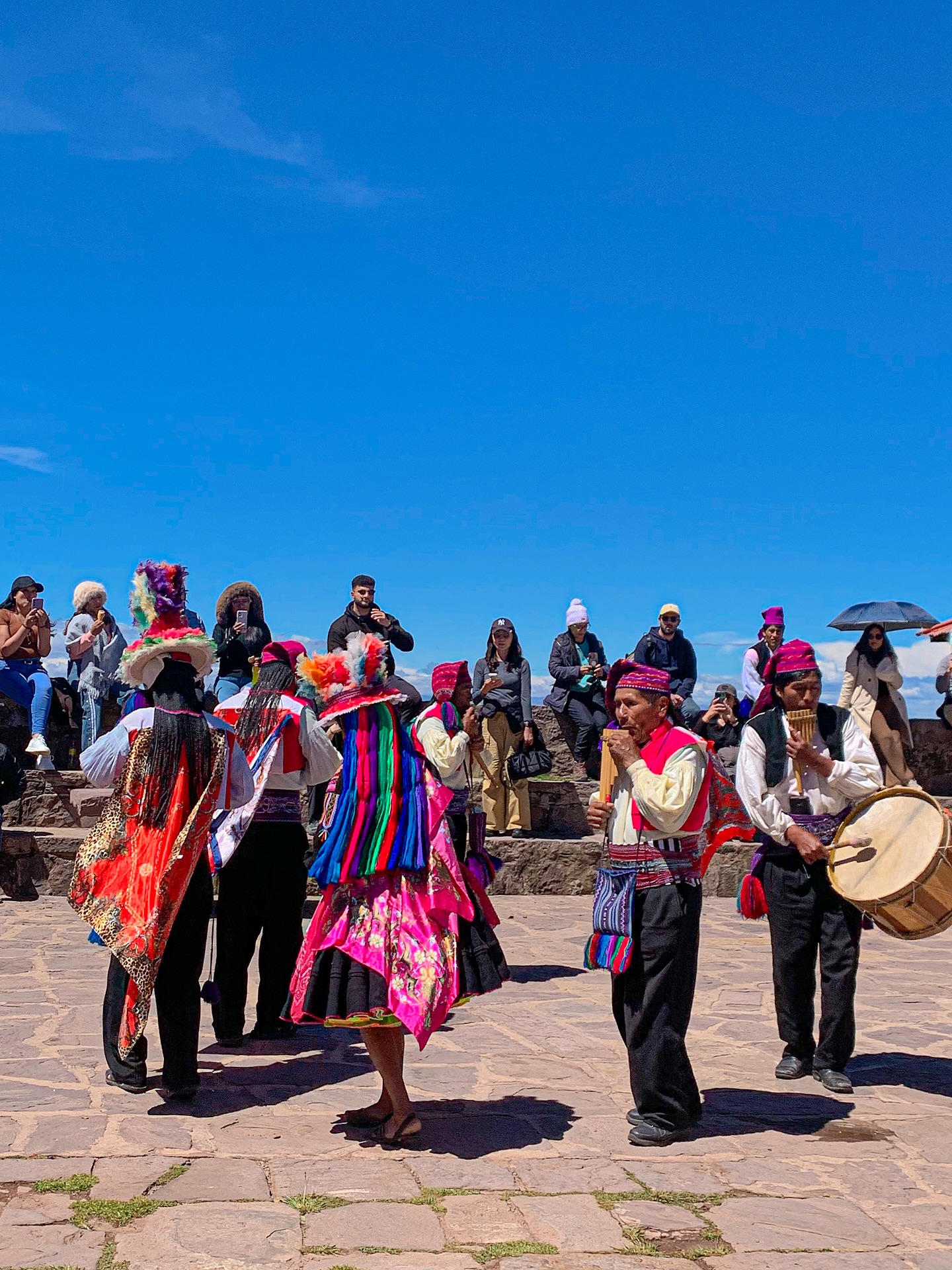 Taquile: Textilería y almuerzo tradicional